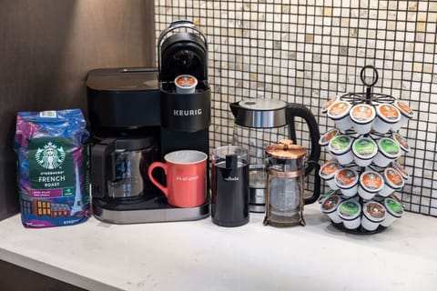 Morning, Upgraded – Brew your favorite with a full coffee bar—drip, pods, or French press, your pick.