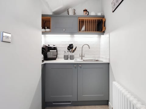 Kitchen | Blossom Cottage, Ham, near Berkeley