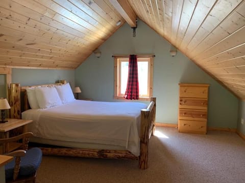 Deluxe Cabin, 1 Bedroom, Hot Tub, River View | Premium bedding, individually decorated, individually furnished, desk