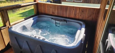 Private spa tub