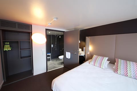 Next Generation, Standard Room, 1 Double Bed | 1 bedroom, premium bedding, desk, soundproofing