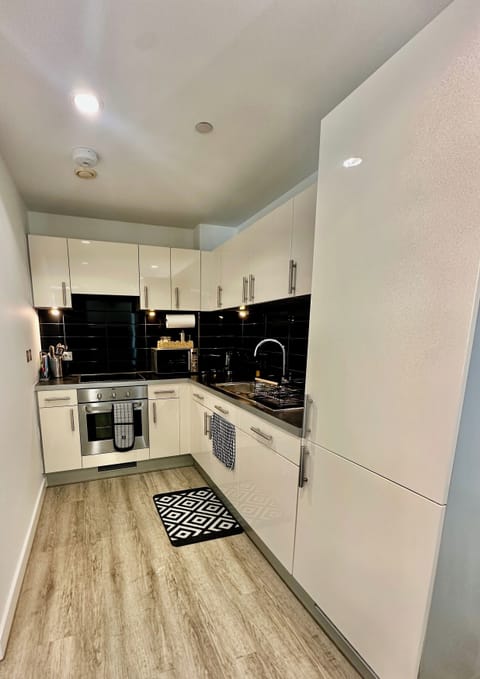 Apartment | Private kitchen | Fridge, microwave, oven, stovetop