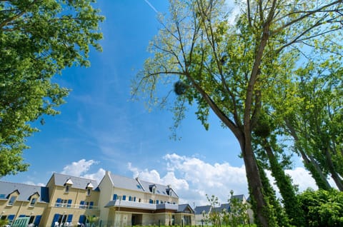 You will feel right at home on the Emerald Coast.