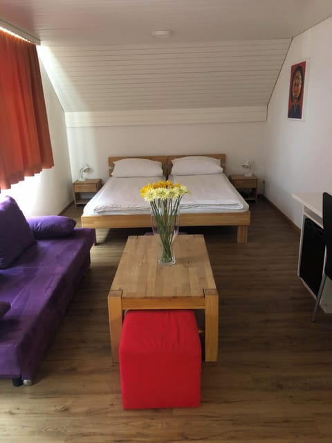 Desk, laptop workspace, free WiFi