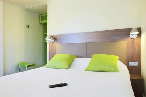 Next Generation, Junior Room, 1 Double Bed | Premium bedding, individually furnished, desk, laptop workspace