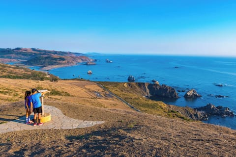 Jenner Headlands | 14.6 miles away / a 25-min drive from the property