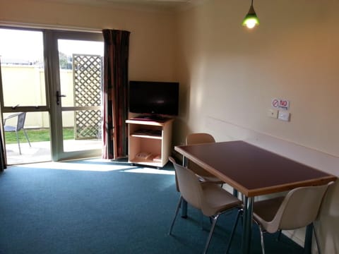 Standard Apartment, 1 Bedroom | Desk, blackout drapes, iron/ironing board, free WiFi