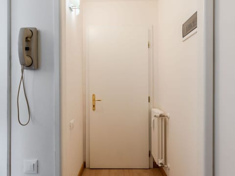 Wall, Wood, Flooring, Door, Floor, Home Door, Door Handle, Interior Design, Room