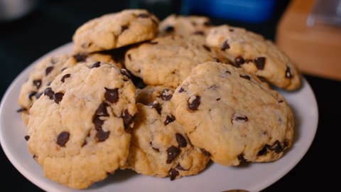 Buffet breakfast on weekdays (EUR 14.50 per person)