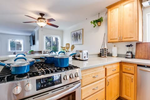 Stove and cookware available