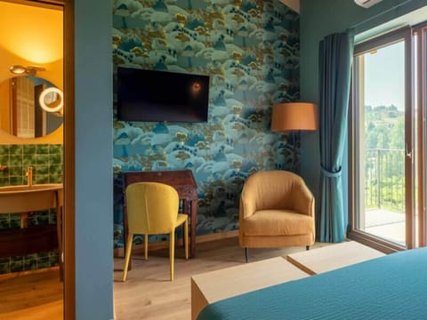 Standard Room, Pool View | In-room safe, desk, free WiFi, bed sheets