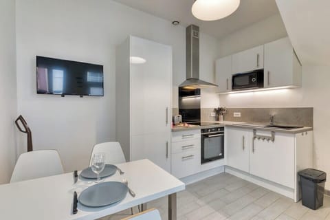 Table à manger pour des moments conviviaux ou de travail