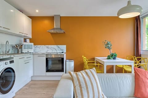 Table à manger pour des moments conviviaux ou de travail