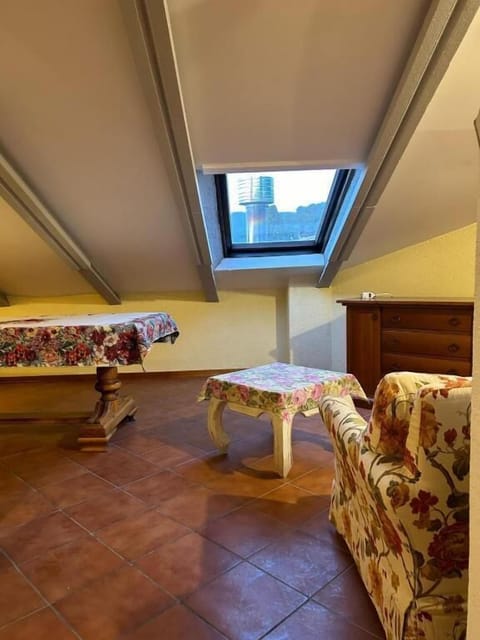 Triple Room, Non Smoking, Kitchenette | Living area