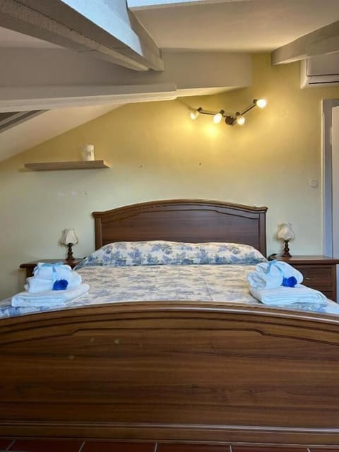 Triple Room, Non Smoking, Kitchenette | Free WiFi, bed sheets