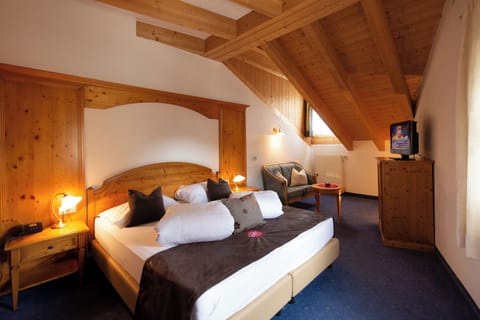 Standard Room | Desk, free WiFi, bed sheets