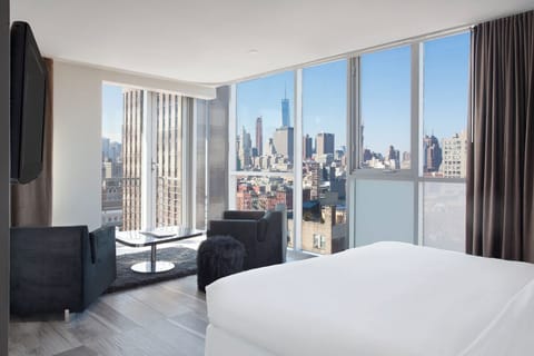 Premium Room, 1 Bedroom, Bathtub, City View | Frette Italian sheets, premium bedding, down comforters