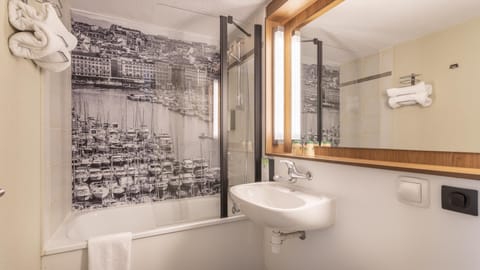 Eco-friendly toiletries, hair dryer, towels