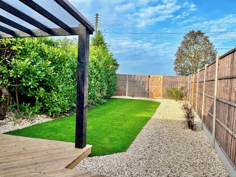 Start the day with breakfast al fresco or wind down under the stars — this outdoor space was made for both.