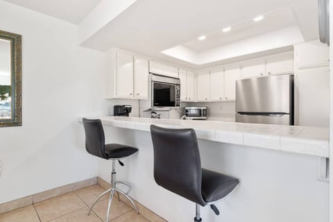 Quick bite to eat at the Breakfast Bar