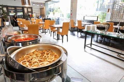 Daily buffet breakfast (PHP 350 per person)