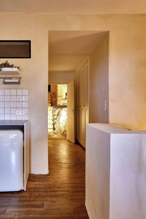 03760a77-d5ac-49e4-bceb-c904b57a3d6c