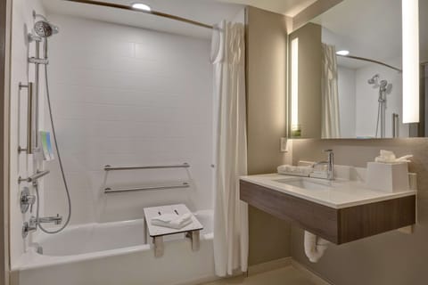 Studio, 1 King Bed, Accessible, Bathtub | Bathroom | Combined shower/tub, free toiletries, hair dryer, towels