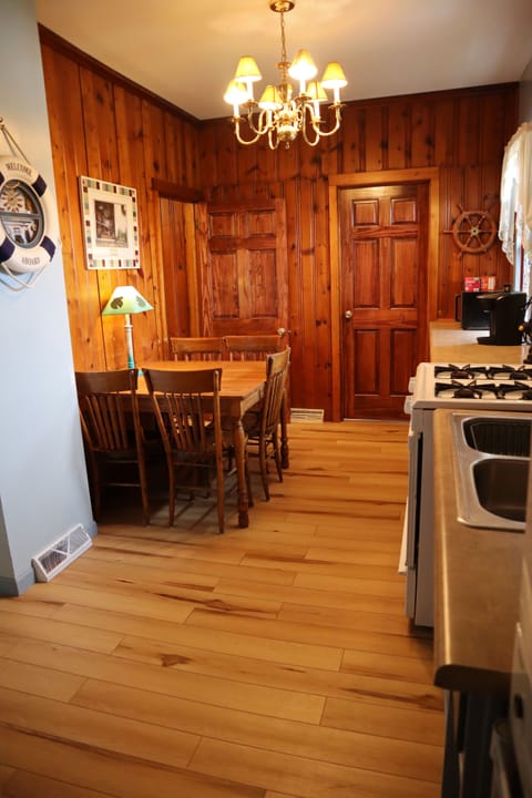 Cabin, 1 Queen Bed (Mill Creek) | Private kitchen | Full-size fridge, microwave, oven, stovetop