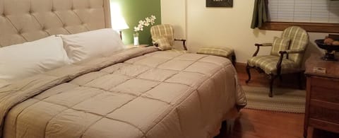 Aimee Room | Premium bedding, individually decorated, individually furnished