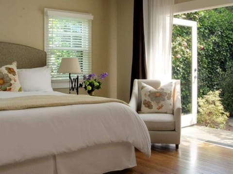 Deluxe Cottage, Ensuite (Randolph Cottage) | Egyptian cotton sheets, premium bedding, Select Comfort beds