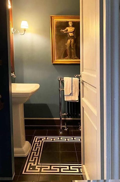 Basic Room, Garden View | Bathroom | Hair dryer