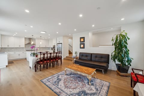 Architecture, Building, Furniture, Indoors, Living Room