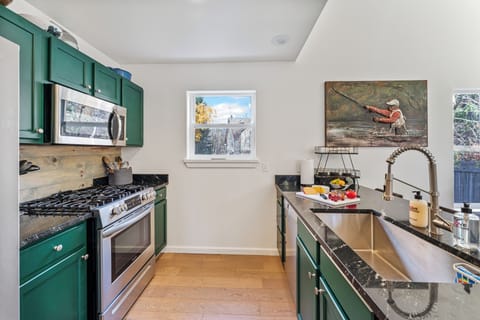 Fully Equipped Kitchen with Stainless Steel Appliances | Main Level