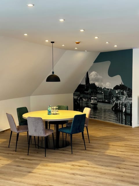 Studio Suite | Hypo-allergenic bedding, desk, free WiFi, bed sheets