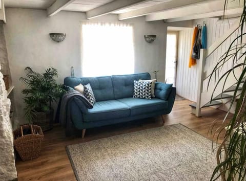 Cottage | Living area