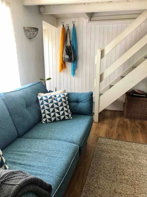 Cottage | Living area