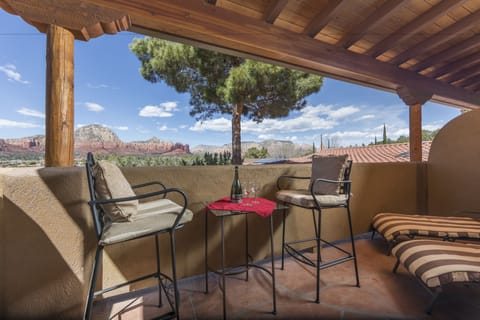 Signature Suite, Balcony, Mountain View | Balcony