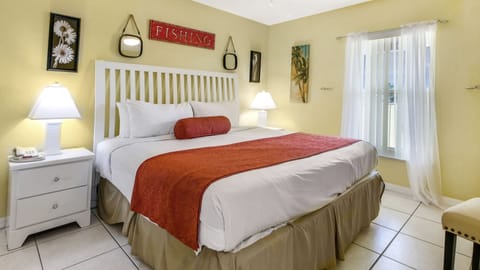 Condo, 1 Bedroom, Balcony (Gulf Front) | In-room safe, individually decorated, iron/ironing board