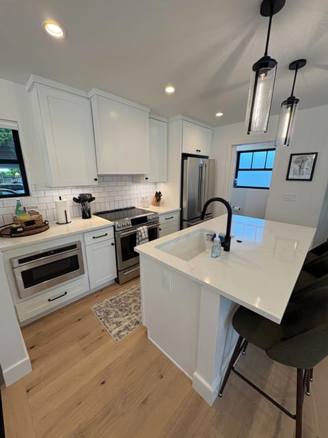 Full kitchen with all the necessities and then some