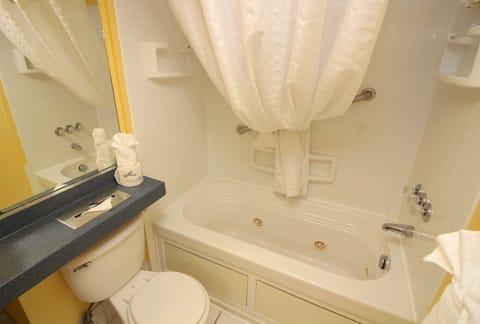 Suite, 1 Bedroom, Balcony, Ocean View | Bathroom | Combined shower/tub, hair dryer, towels, soap