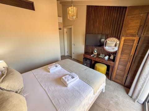 Deluxe Double Room, Balcony | Free WiFi