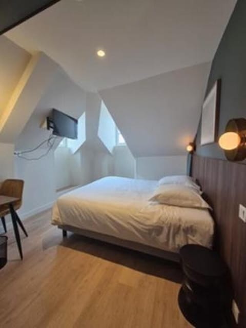 Comfort Double Room, Harbor View | In-room safe, blackout drapes, free cribs/infant beds, free WiFi