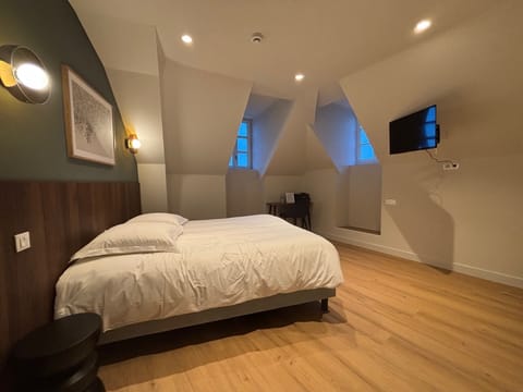 Comfort Double Room, Harbor View | In-room safe, blackout drapes, free cribs/infant beds, free WiFi