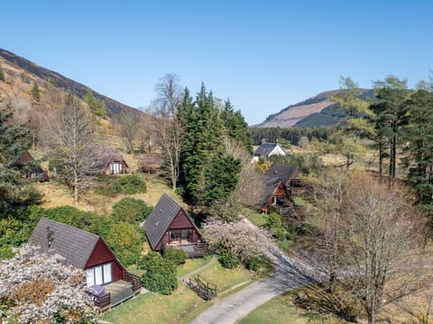 Tree, Leaf, Mountainous Landforms, Vegetation, House, Shrub, Landscape, Highland, Hill
