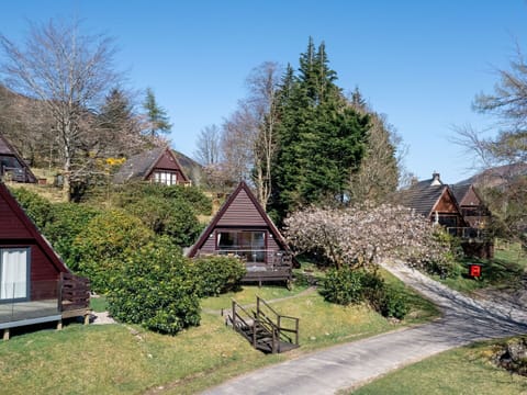 Leaf, Vegetation, Shrub, House, Cottage, Rural Area, Home, Garden, Slope