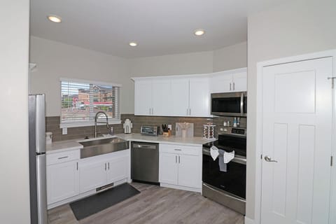 Fully stocked kitchen with upscale appliances