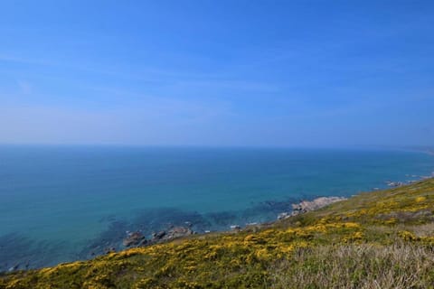 Surroundings [summer] (1-5 km)