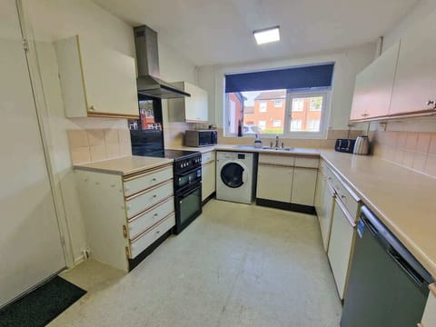 Our kitchen has everything you'd expect in a family home including microwave, kettle & toaster. We provide complimentary teas & coffee