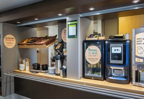 Daily buffet breakfast for a fee