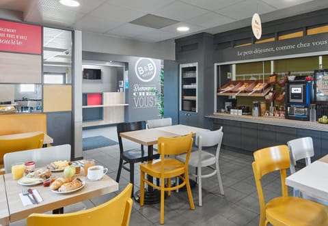 Daily buffet breakfast for a fee